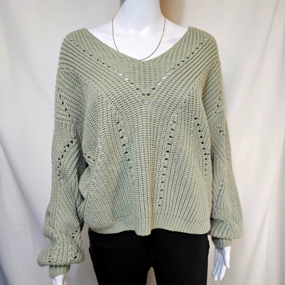 moon & madison Sweaters - Moon & Madison Sage Green Chunky Knit V-Neck Sweater - Size L